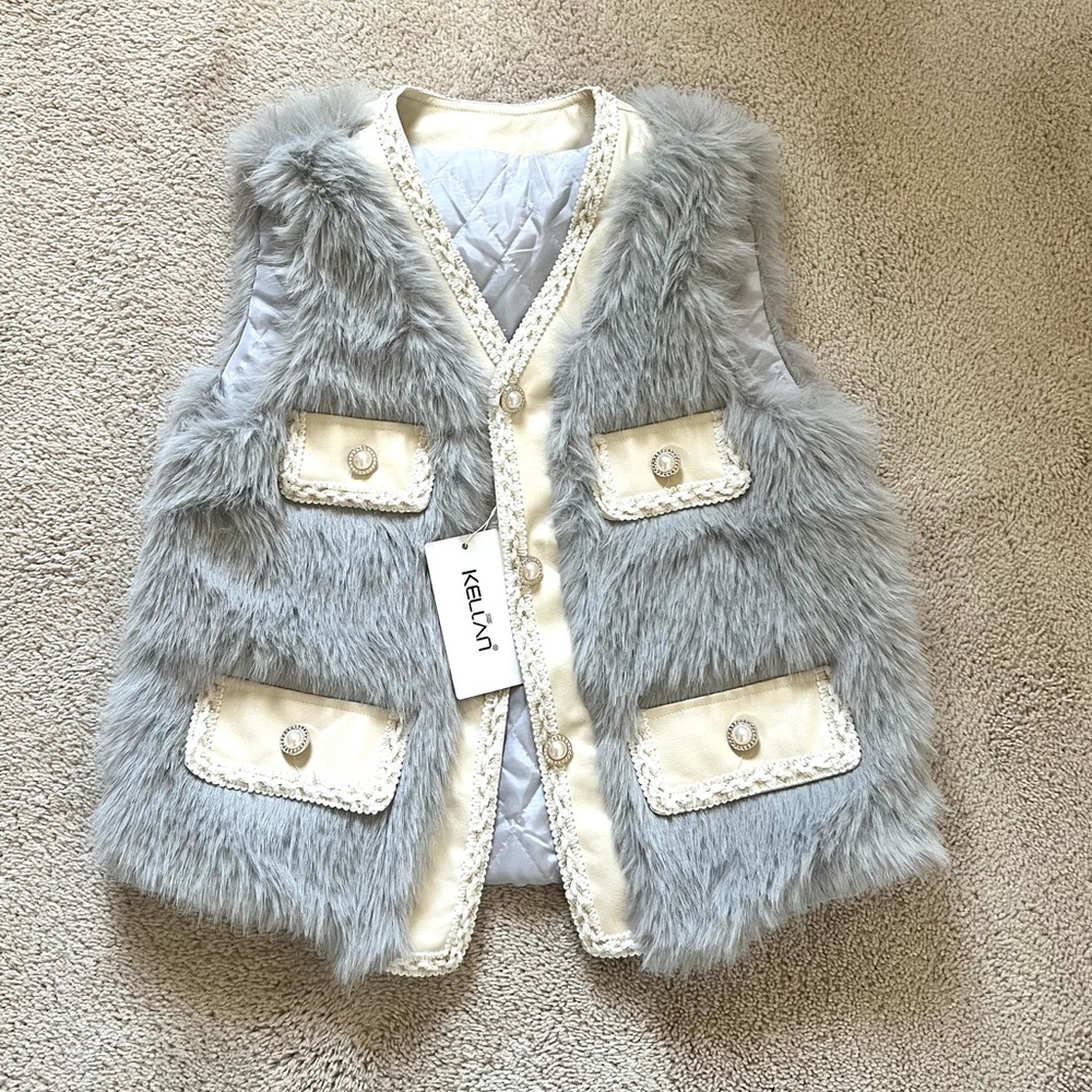 Brand new faux Fur Vest Size M